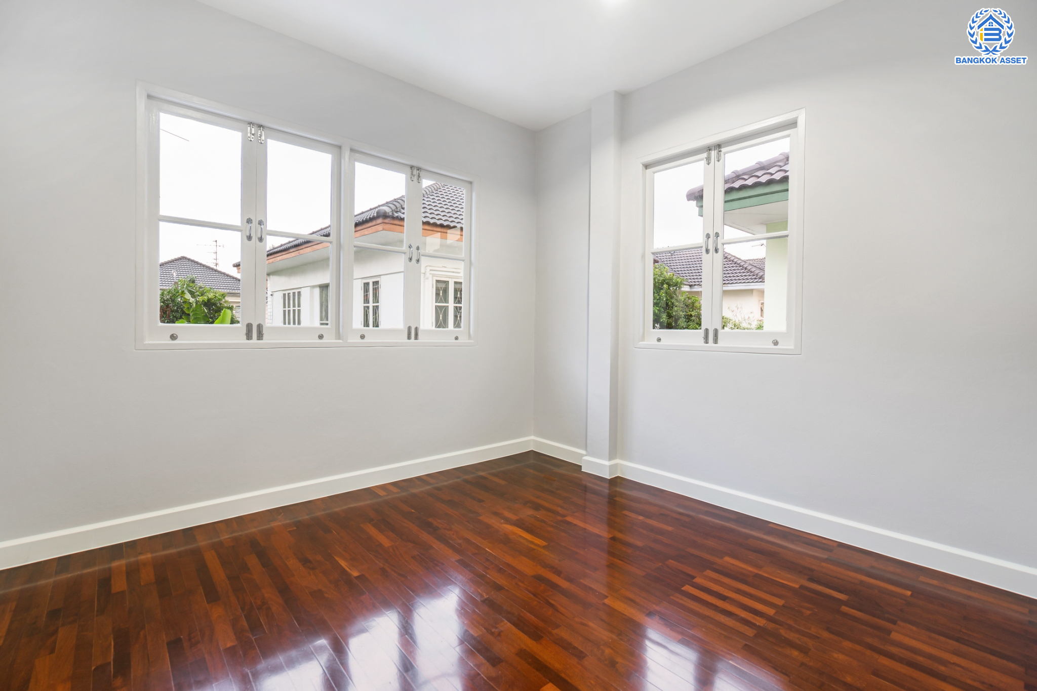 บ้านมือสองตกแต่งใหม่ แบรนด์ LH ม.ชัยพฤกษ์ ทวีวัฒนา เนื้อที่ 51 ตร.ว. ตอบโจทย์ทุกการอยู่อาศัย ด้วยฟังก์ชัน 4 ห้องนอน 3 ห้องน้ำ 1 ที่จอดรถ บนทำเลศักยภาพ เชื่อมต่อทางคู่ขนานลอยฟ้าบรมราชชนนี ใกล้ ม.มหิดล และเซ็นทรัลศาลายา